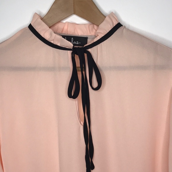 NWTS - Lulus || XL || peach ruffle mock neck tie - Picture 2 of 9